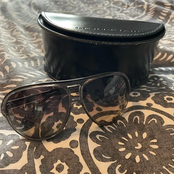 Marc By Marc Jacobs | Accessories | Marc Jacobs Sunglasses  display picture 2